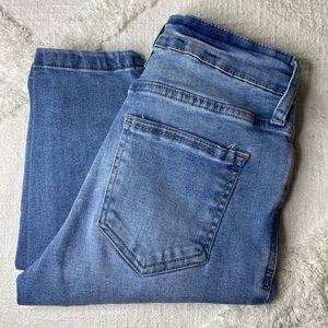 High rise skinny jeans fit like a glove!